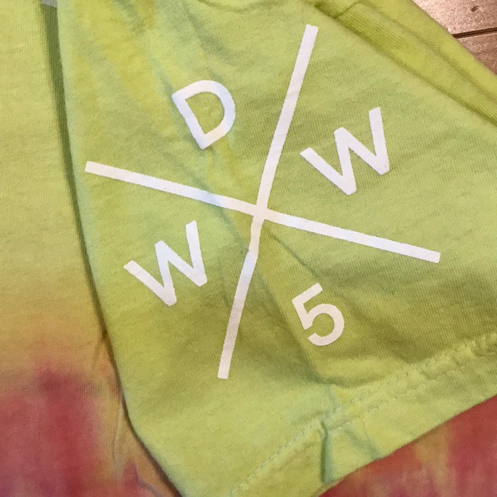 Why Don’t We Tee Official Band Merch NWT Tie Dye - Picture 4 of 6